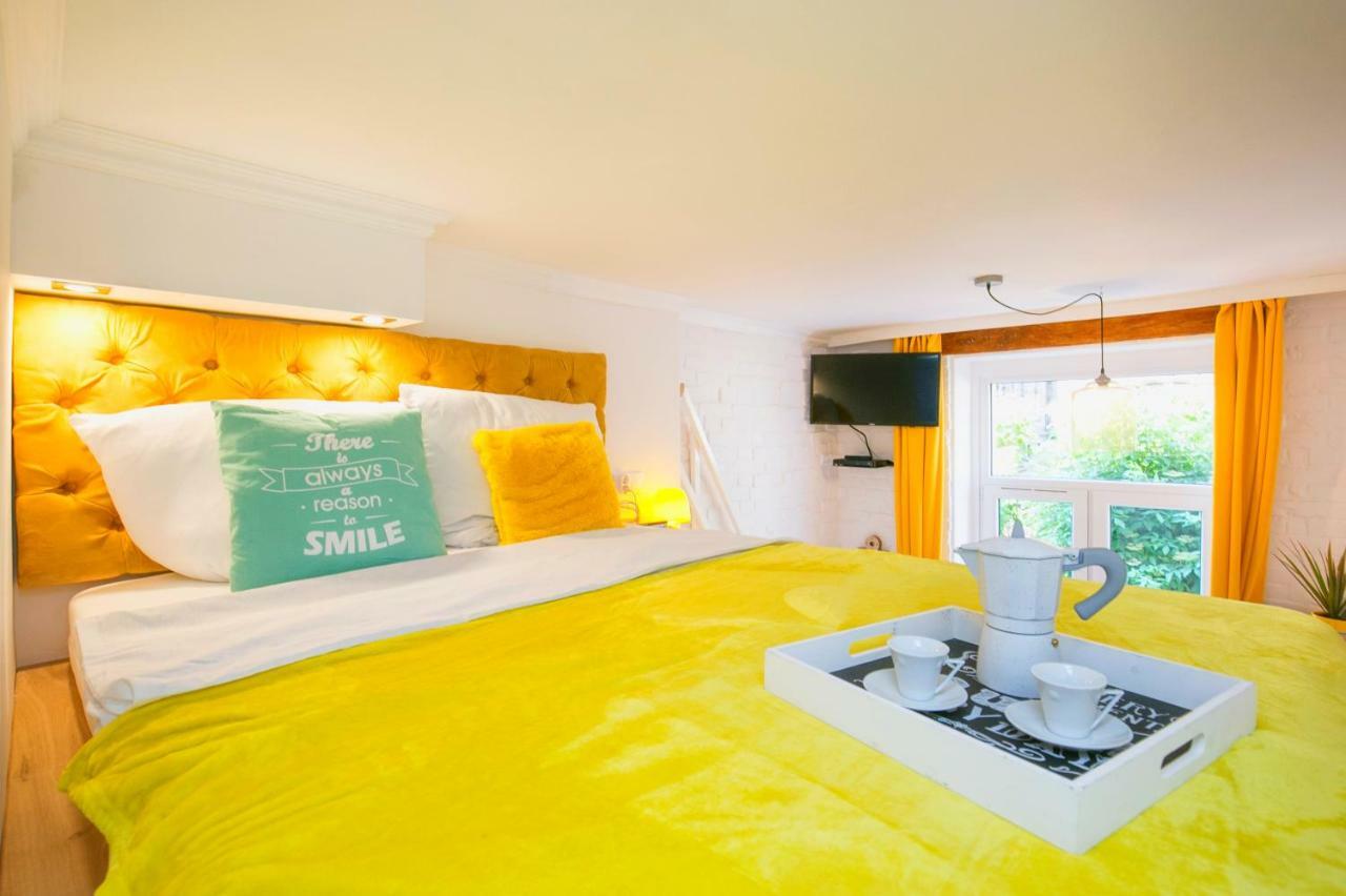 Berg Apartament Yellow กดัญสก์ ภายนอก รูปภาพ